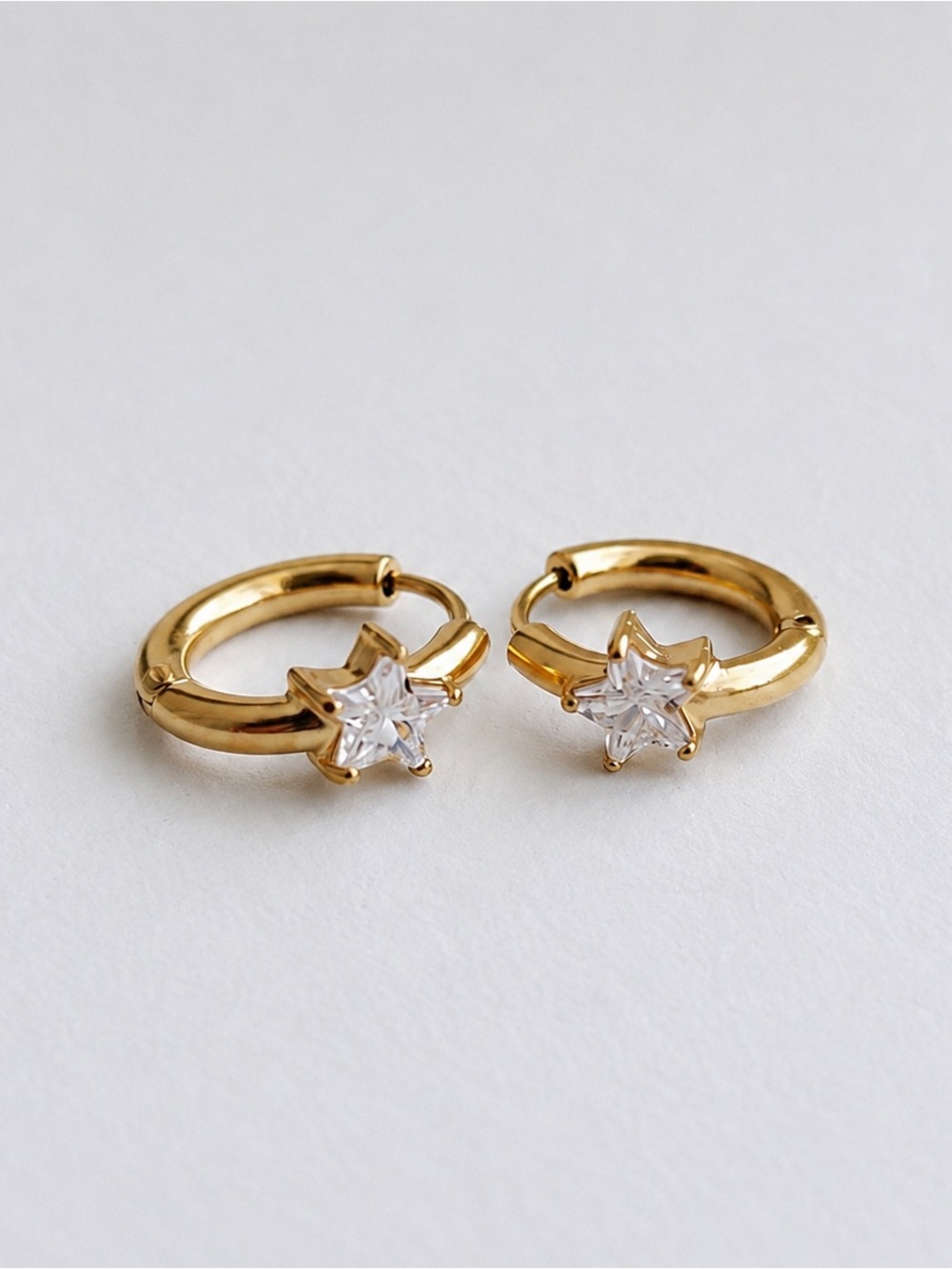 18K Gold Plated Crystal Star Huggie Hoop Earrings 11mm